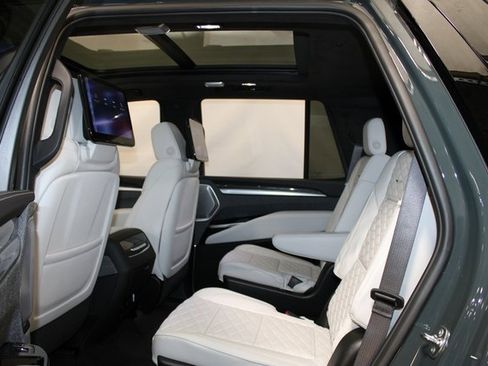 New 2026 Cadillac Escalade V image 8