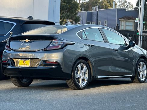 Used 2017 Chevrolet Volt LT image 4