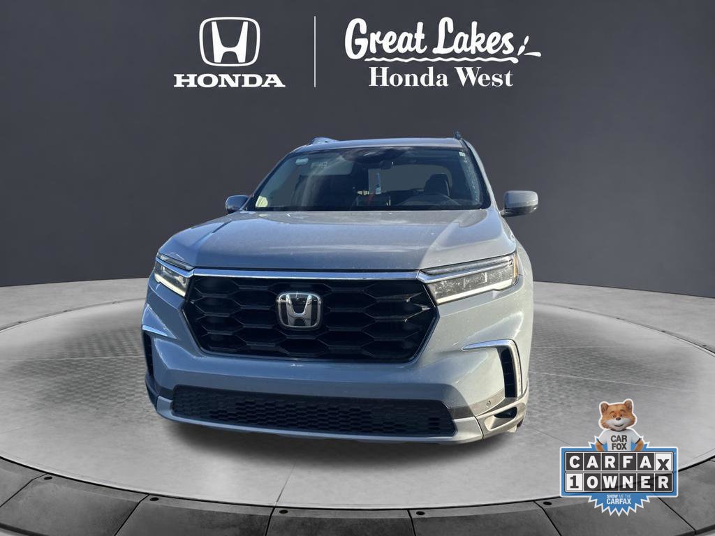 Used 2025 Honda Pilot Touring image 3