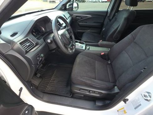 Used 2022 Honda Pilot Sport image 14