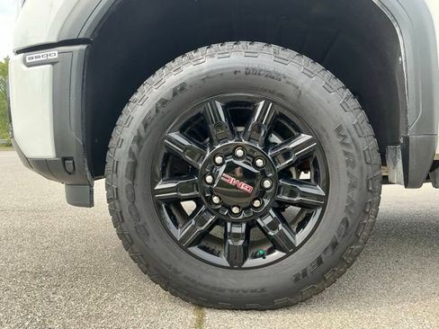 Used 2025 GMC Sierra 3500 AT4 w/ AT4 Premium Plus Package AWD/4WD image 15
