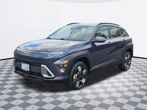 Certified 2025 Hyundai Kona SEL AWD/4WD image 2
