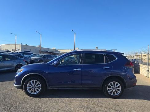 Used 2020 Nissan Rogue SV image 5