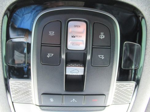 Used 2022 Hyundai Palisade Limited FWD image 29