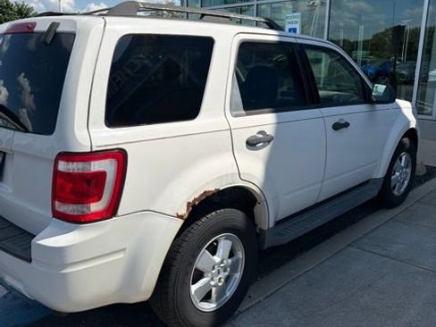 Used 2009 Ford Escape XLT FWD image 3