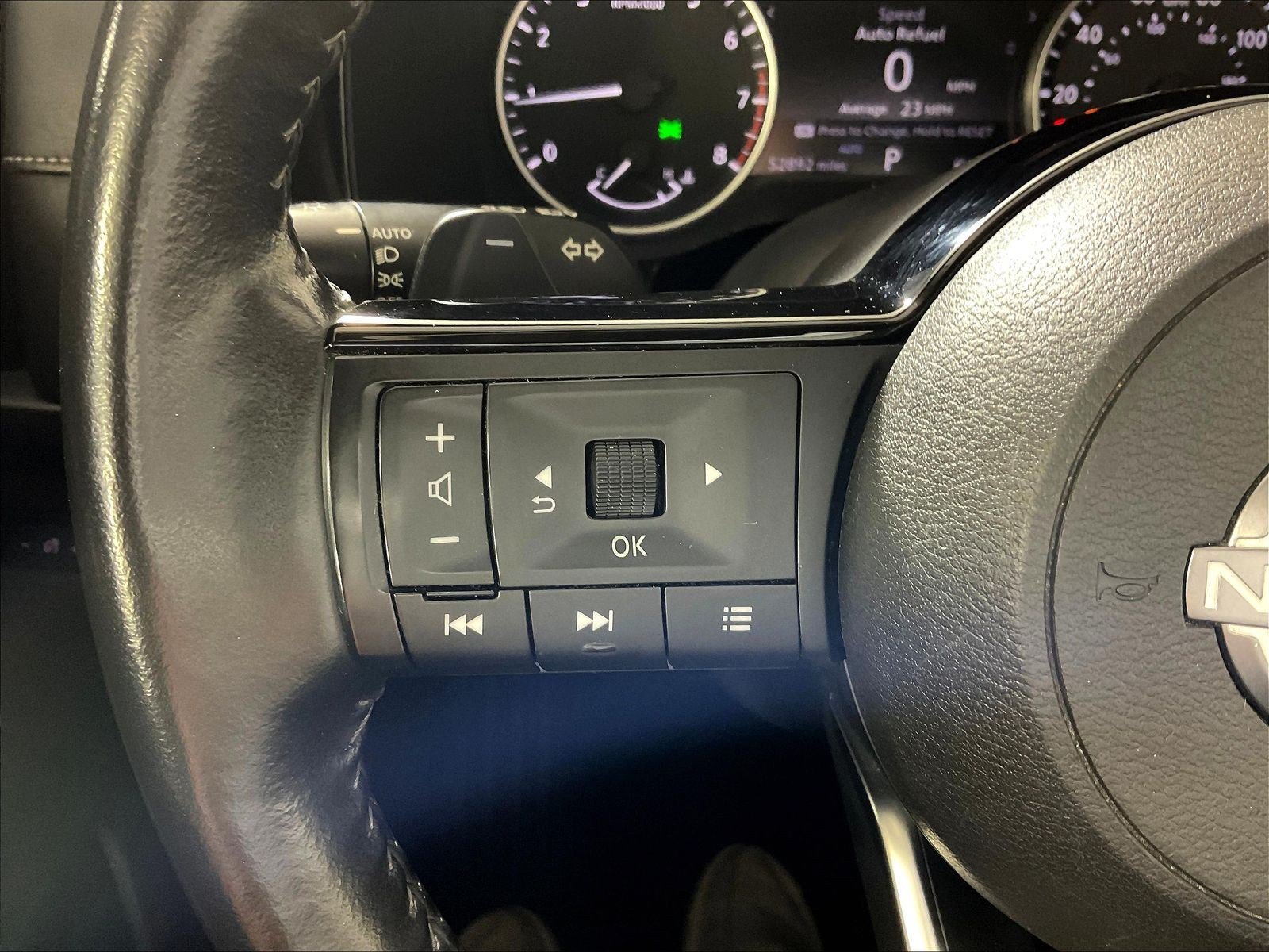 Used 2023 Nissan Pathfinder SL AWD/4WD image 11
