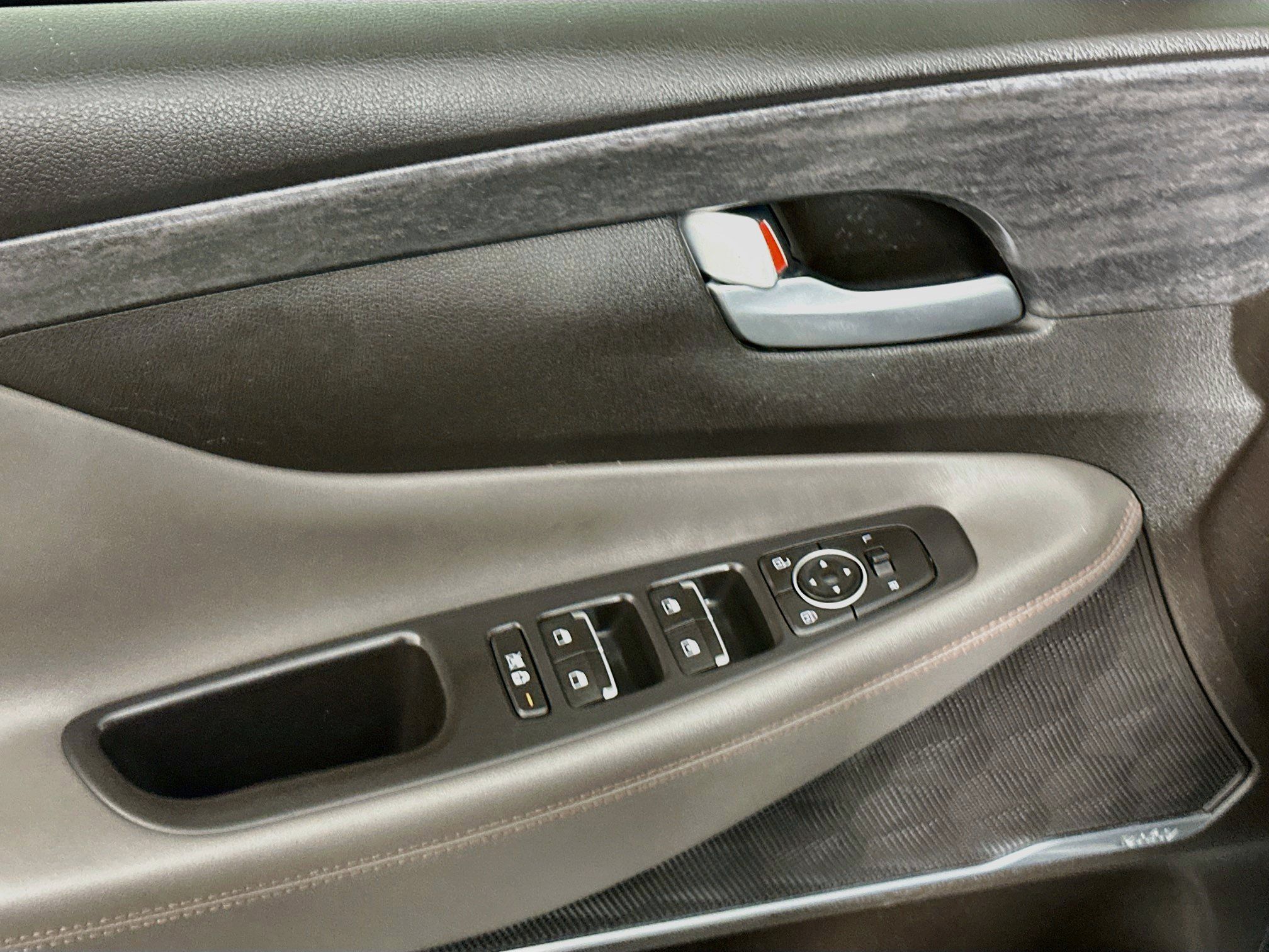 Used 2019 Hyundai Santa Fe Limited w/ Cargo Package FWD image 15