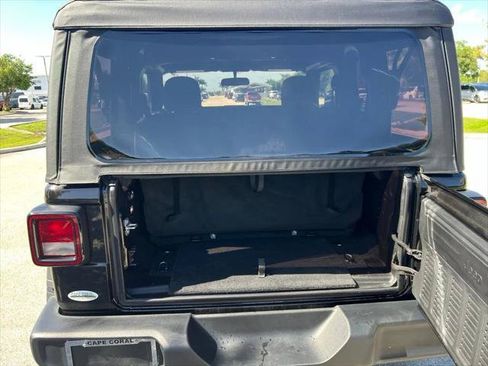 Certified 2025 Jeep Wrangler Sport AWD/4WD image 14