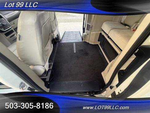 Used 2011 Dodge Grand Caravan Crew image 55