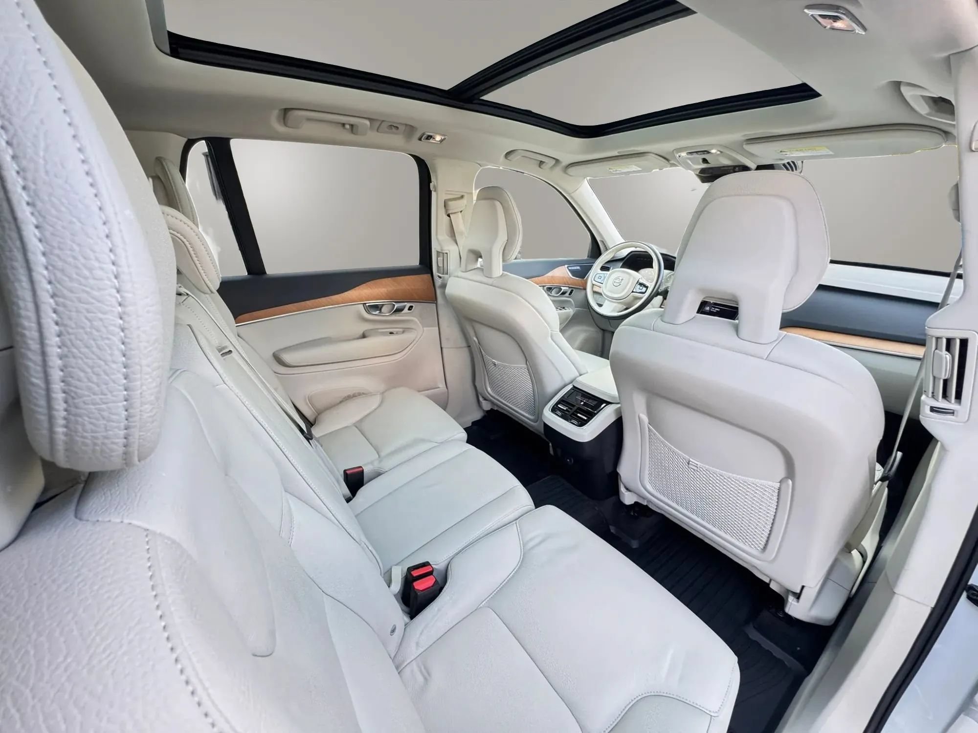 Used 2021 Volvo XC90 T6 Momentum w/ Protection Package Premier AWD/4WD image 16