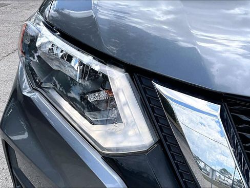 Used 2018 Nissan Rogue SL image 28