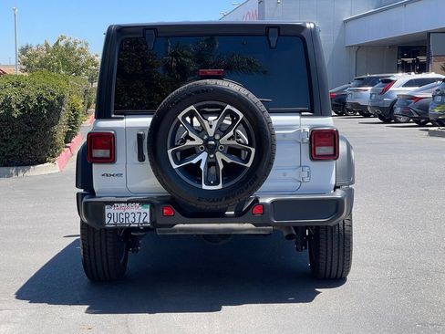Used 2025 Jeep Wrangler Unlimited Sport S 4xe w/ Convenience Group AWD/4WD image 3