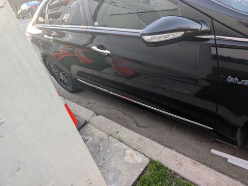 Used 2012 Hyundai Sonata Hybrid w/ Leather Pkg image 5