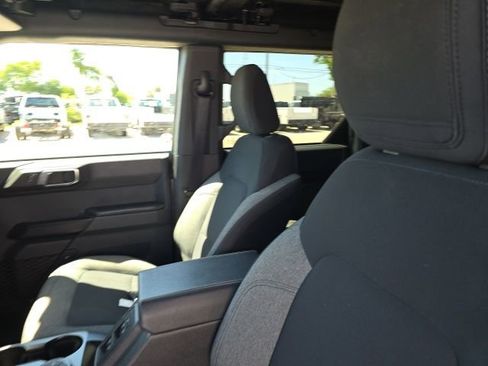 Used 2025 Ford Bronco Big Bend image 7
