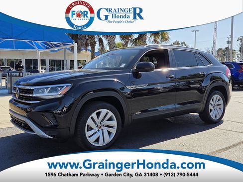 Used 2022 Volkswagen Atlas Cross Sport SE image 1
