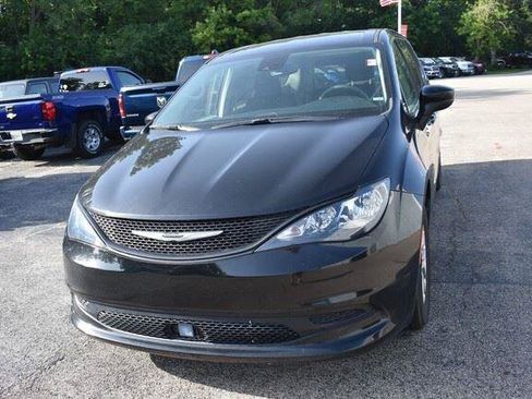 Used 2024 Chrysler Voyager LX FWD image 12