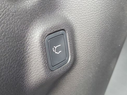 New 2026 Jeep Compass Limited image 9