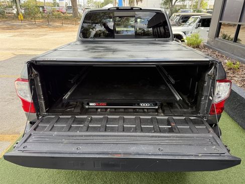 Used 2019 Nissan Titan SV w/ SV Convenience Package AWD/4WD image 7