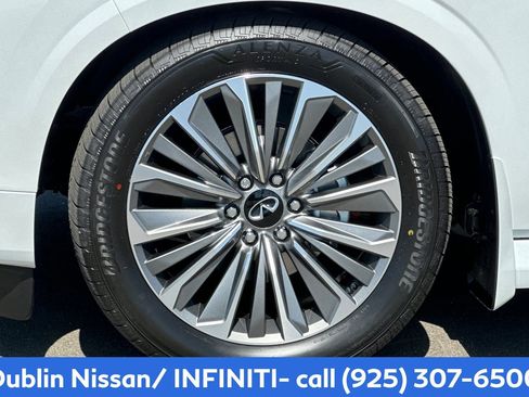 New 2026 INFINITI QX80 Luxe w/ Cargo Package AWD/4WD image 32
