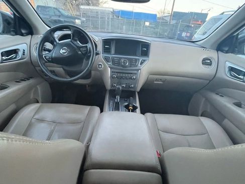 Used 2017 Nissan Pathfinder SL image 19