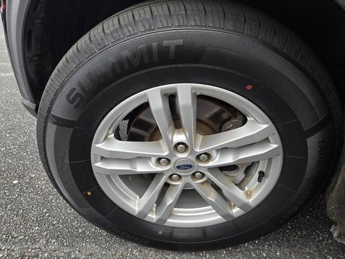 Used 2020 Ford Explorer XLT RWD image 36