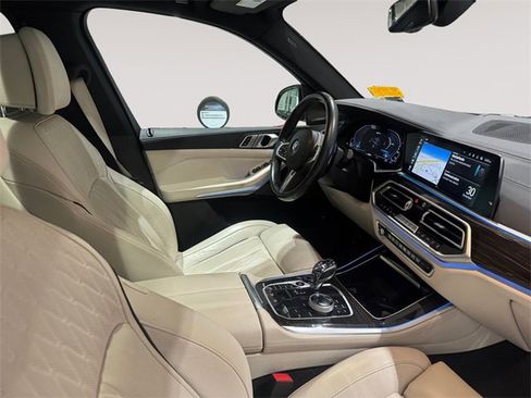 Certified 2023 BMW X5 xDrive45e w/ Executive Package image 15