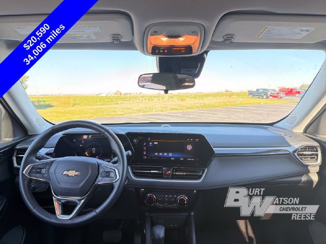 Used 2024 Chevrolet TrailBlazer LT w/ LT Cold Weather Package FWD image 20