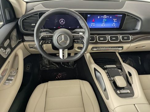 New 2026 Mercedes-Benz GLS 450 4MATIC image 7