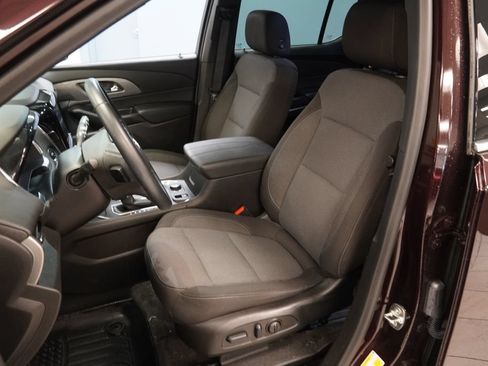 Used 2023 Chevrolet Traverse LT AWD/4WD image 3