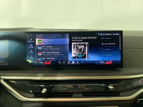 Used 2026 BMW X7 xDrive40i w/ Premium Package image 15