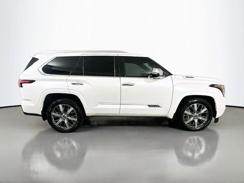 Used 2023 Toyota Sequoia Capstone image 4