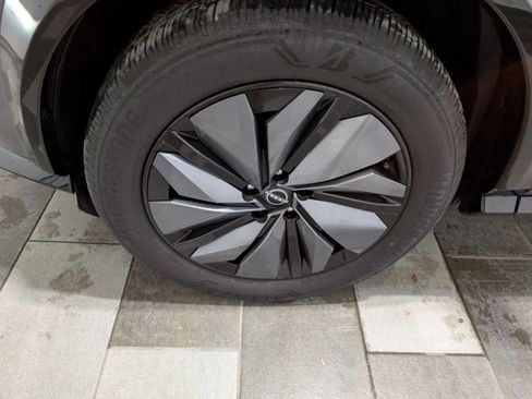 Used 2023 Nissan Ariya AWD image 7