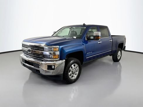 Used 2015 Chevrolet Silverado 2500 LTZ w/ Duramax Plus Package AWD/4WD image 3