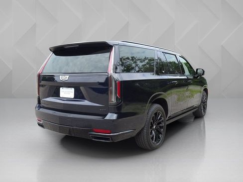 Certified 2023 Cadillac Escalade ESV Sport Platinum w/ LPO, ONYX Package AWD/4WD image 5