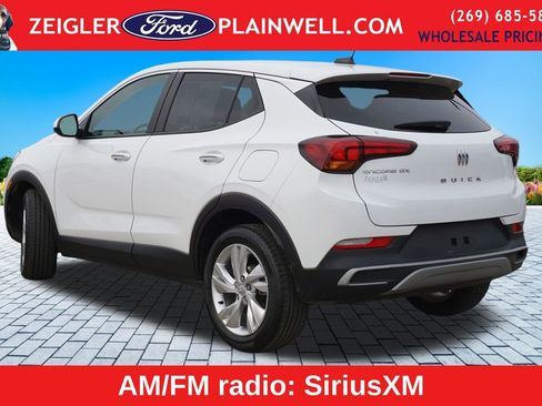 Used 2024 Buick Encore GX Preferred FWD image 3