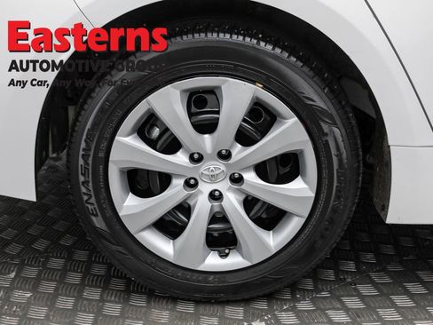 Used 2024 Toyota Corolla LE image 29