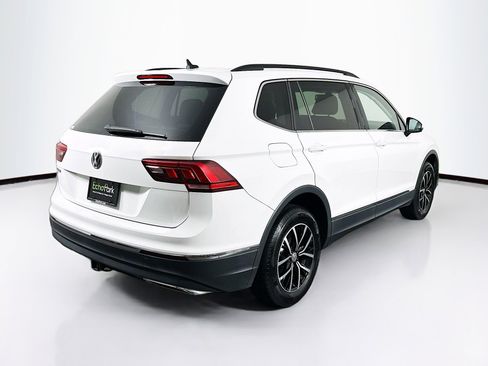 Used 2021 Volkswagen Tiguan SE image 9