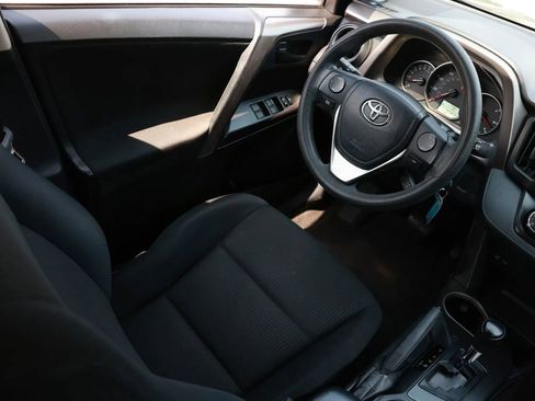 Used 2016 Toyota RAV4 LE image 20