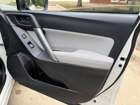 Used 2015 Subaru Forester 2.5i Premium w/ Popular Package #2 image 9