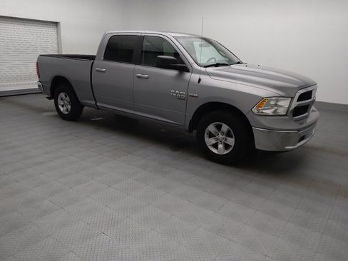 Used 2020 RAM 1500 Classic SLT AWD/4WD image 11