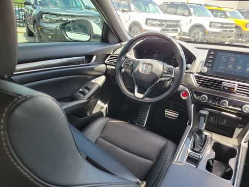 Used 2019 Honda Accord Sport image 13