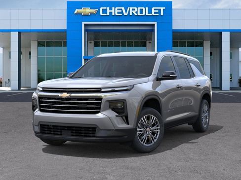 New 2026 Chevrolet Traverse LT FWD image 6