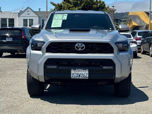 Used 2025 Toyota 4Runner TRD Sport AWD/4WD image 9