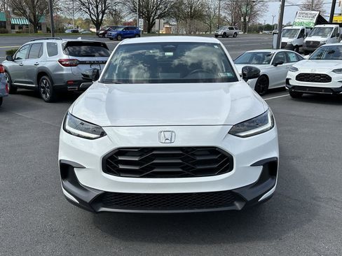 Used 2025 Honda HR-V Sport image 3