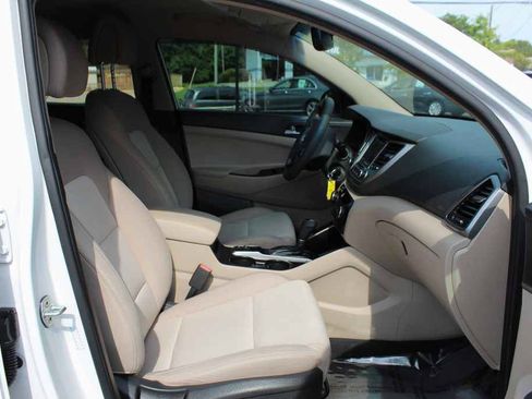 Used 2016 Hyundai Tucson SE w/ Option Group 02 FWD image 27