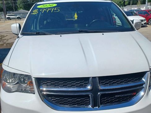 Used 2020 Dodge Grand Caravan SXT FWD image 1