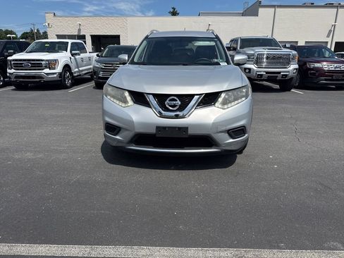 Used 2015 Nissan Rogue SV AWD/4WD image 5