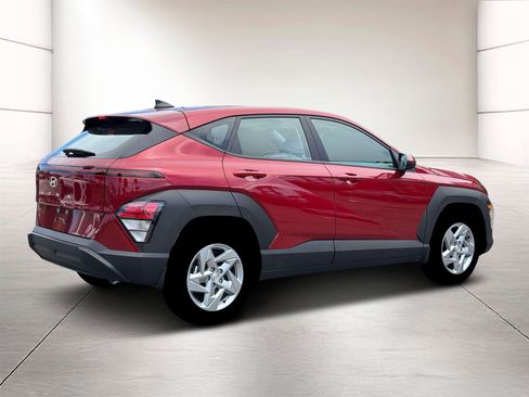 Certified 2026 Hyundai Kona SE FWD image 8