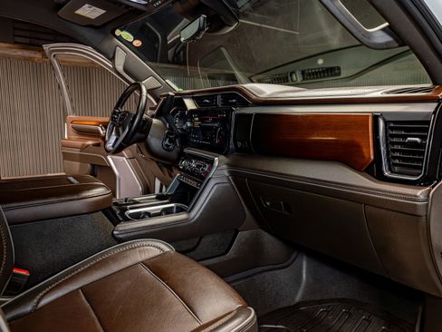 Used 2024 GMC Sierra 2500 Denali w/ Denali Reserve Package image 15