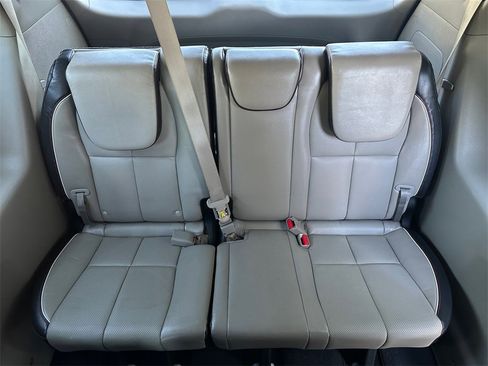 Used 2020 Kia Sedona EX image 25